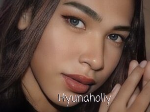 Hyunaholly