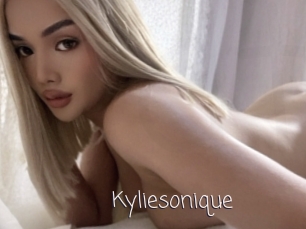 Kyliesonique