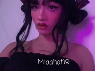Miaahot19